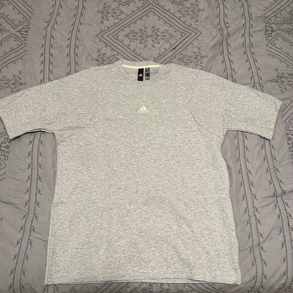 Adidas oversized tee middle patch gray - Picture 1 of 2